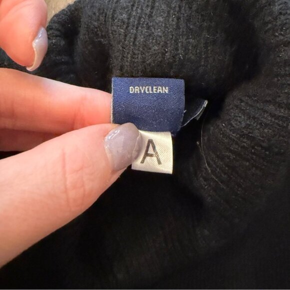 Ann Taylor 100% Cashmere Black Turtleneck Sweater Size Large - Picture 6 of 6
